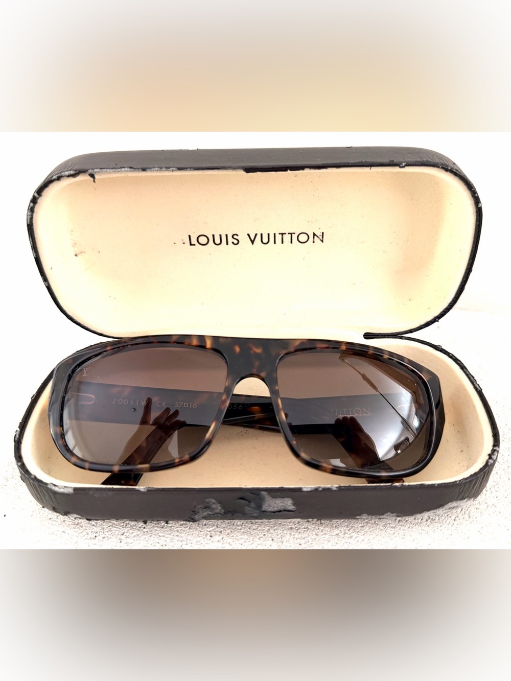 LOUIS VUITTON Z0011W Unisex Tortoise Sunglasses Gold Hardware Made in France